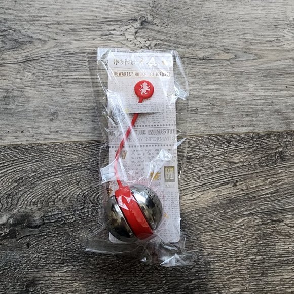 Harry Potter Gift Wizarding World LootCrate Gryffindor Tea Diffuser NWT - Picture 1 of 2